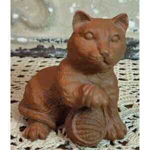 Unique Vintage Cat Kitten Figurine w/ a Ball of Yarn Candle Holder 3.25"